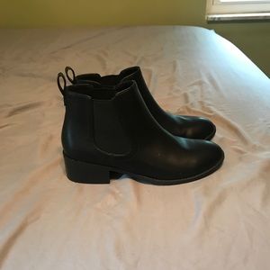 Size 8 black booties